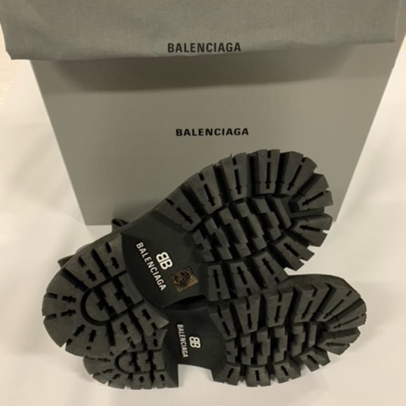 Brand New Balenciaga Tractor 20mm Chelsea Boots - Picture 3 of 9